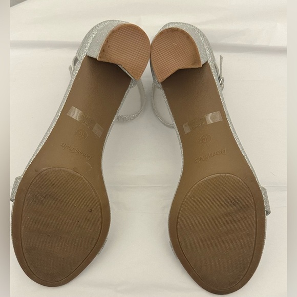 Dream Pairs Woman’s Silver Heels Sandals Size 10 - Picture 5 of 7